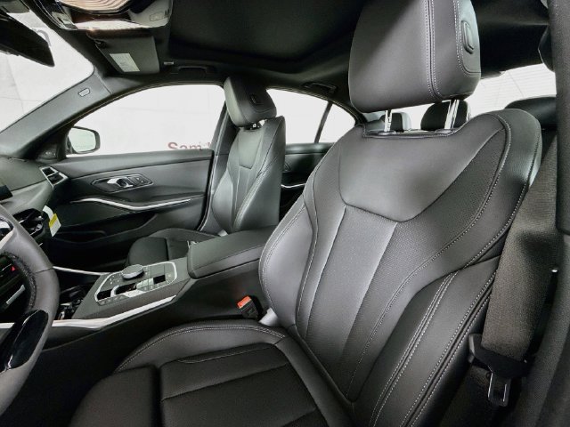 New 2026 BMW 330i xDrive Sedan w/ Premium Package AWD/4WD image 22