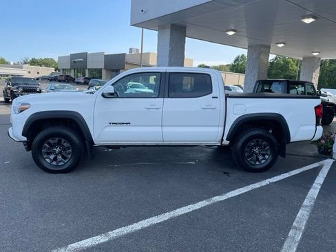 Used 2021 Toyota Tacoma SR5 w/ Trail Edition AWD/4WD image 8