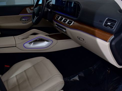 Used 2022 Mercedes-Benz GLS 450 4MATIC image 21