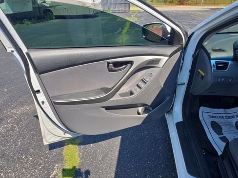 Used 2013 Hyundai Elantra GLS w/ Preferred Pkg image 7