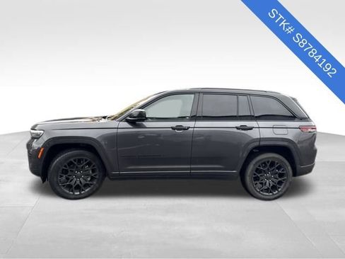 New 2025 Jeep Grand Cherokee Summit w/ Obsidian Package image 4