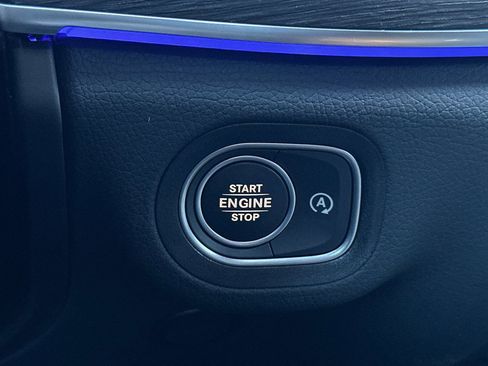 New 2026 Mercedes-Benz GLS 450 4MATIC image 19