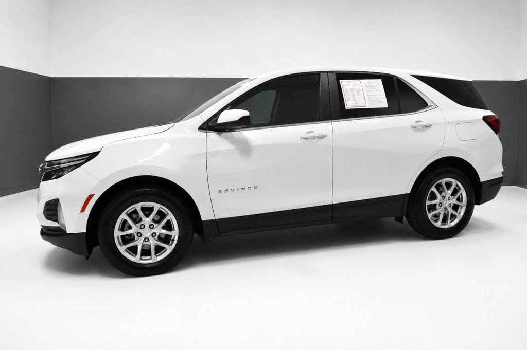 Used 2024 Chevrolet Equinox LT FWD image 2