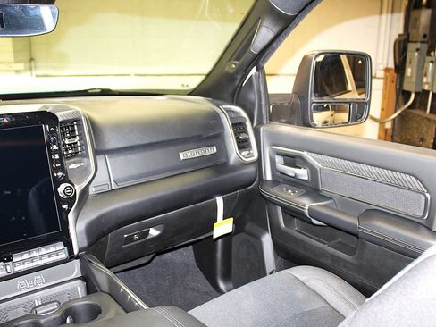 New 2026 RAM 2500 Big Horn AWD/4WD image 35