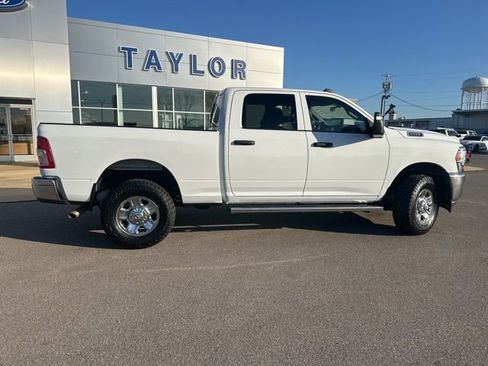 Used 2024 RAM 2500 Tradesman w/ Chrome Appearance Group image 18
