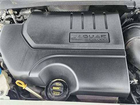 Used 2020 Jaguar E-PACE image 31