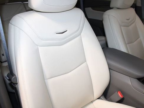 Certified 2023 Cadillac XT5 Premium Luxury AWD/4WD image 32