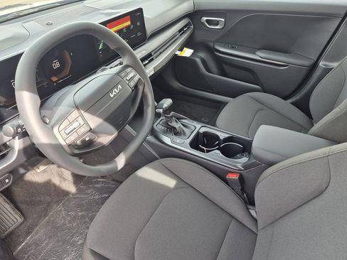 New 2026 Kia K4 LXS image 10