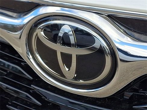 New 2026 Toyota Highlander Platinum image 21