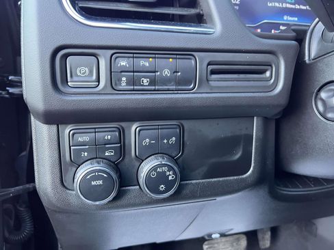 Certified 2023 Chevrolet Suburban RST w/ Luxury Package image 21