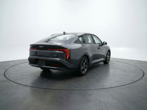 Used 2025 Kia K4 LXS image 9