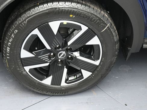 New 2026 Nissan Kicks SV AWD/4WD image 5