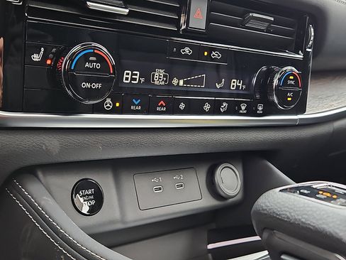 New 2026 Nissan Rogue Platinum image 14