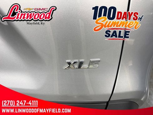 Used 2025 Toyota RAV4 XLE FWD image 8