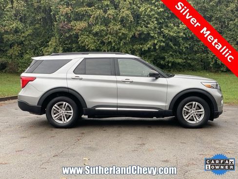 Used 2023 Ford Explorer XLT w/ Equipment Group 202A image 8