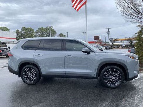 Certified 2026 Toyota Grand Highlander AWD Hybrid image 9