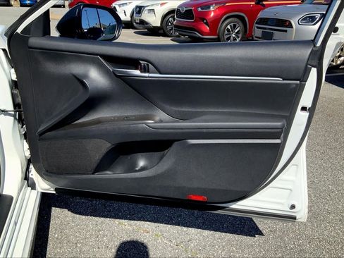 Used 2024 Toyota Camry SE w/ Convenience Package image 21