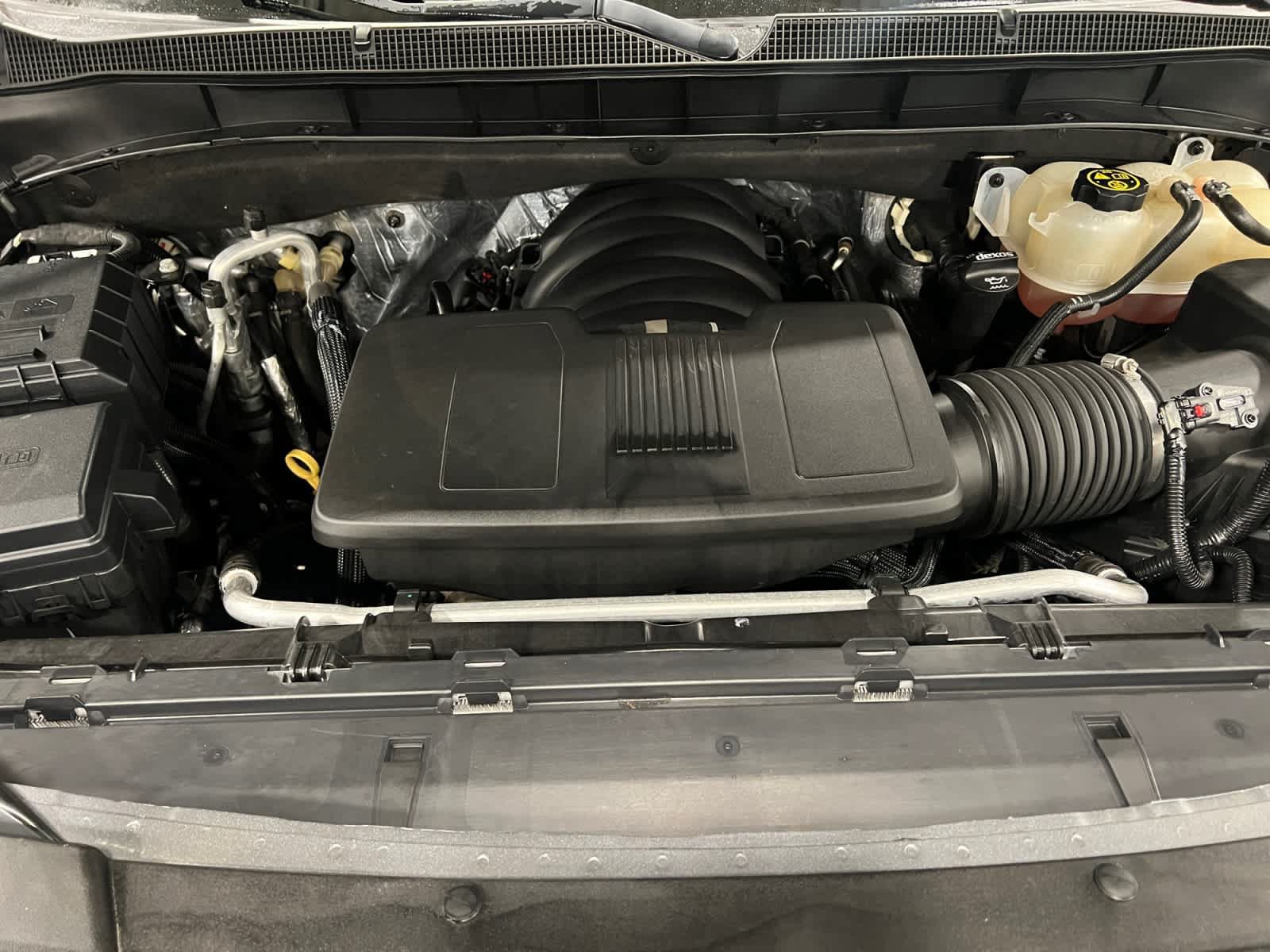Used 2021 Chevrolet Tahoe Z71 w/ Z71 Signature Package AWD/4WD image 8