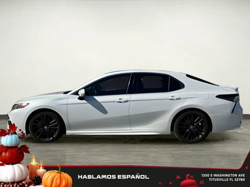 Used 2021 Toyota Camry XSE image 4