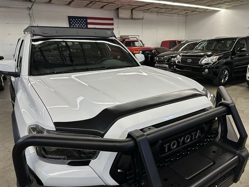 Used 2016 Toyota Tacoma TRD Off-Road w/ Towing Package image 31