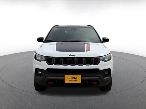 Used 2025 Jeep Compass Trailhawk AWD/4WD image 11