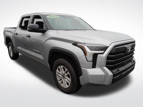 Used 2025 Toyota Tundra SR5 w/ SR5 Convenience Package image 4