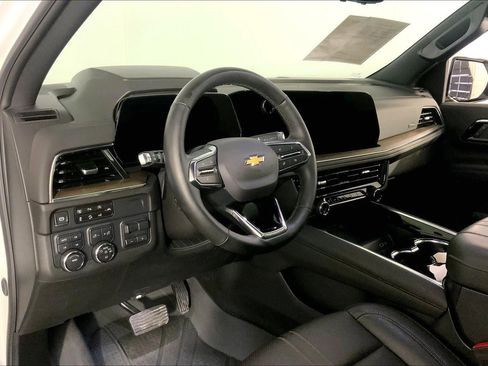 Used 2025 Chevrolet Tahoe High Country w/ Sun And Tow Package AWD/4WD image 14