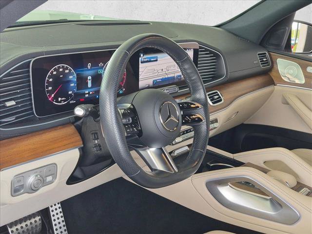 Used 2025 Mercedes-Benz GLS 580 4MATIC image 8