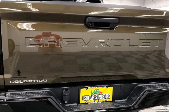 Used 2024 Chevrolet Colorado Trail Boss w/ Advanced Trailering Package AWD/4WD image 9