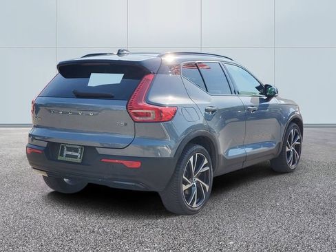 Used 2021 Volvo XC40 T5 R-Design AWD/4WD image 4