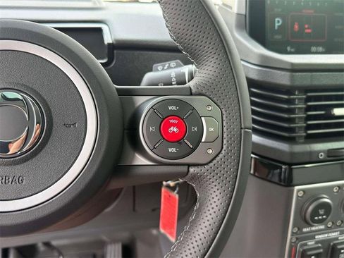 Used 2025 INEOS Grenadier Fieldmaster Edition image 21