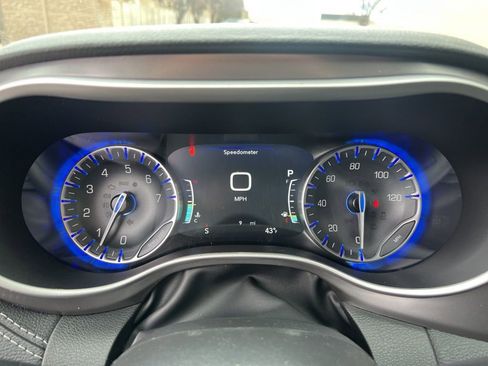 New 2026 Chrysler Pacifica Select image 15