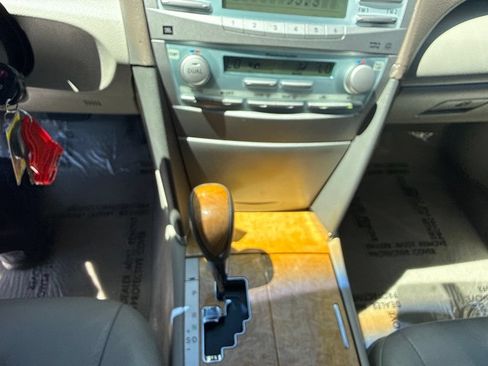 Used 2007 Toyota Camry XLE FWD image 17
