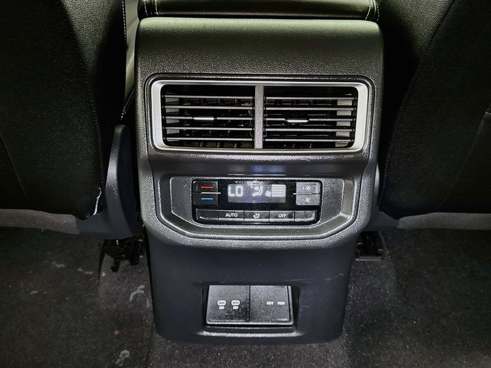 Used 2026 Volkswagen Atlas SE AWD/4WD image 23