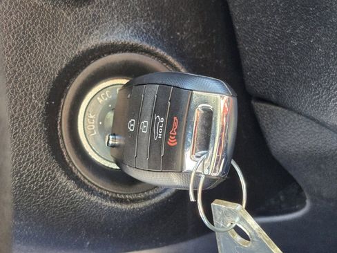 Used 2020 Kia Sorento LX AWD/4WD image 44