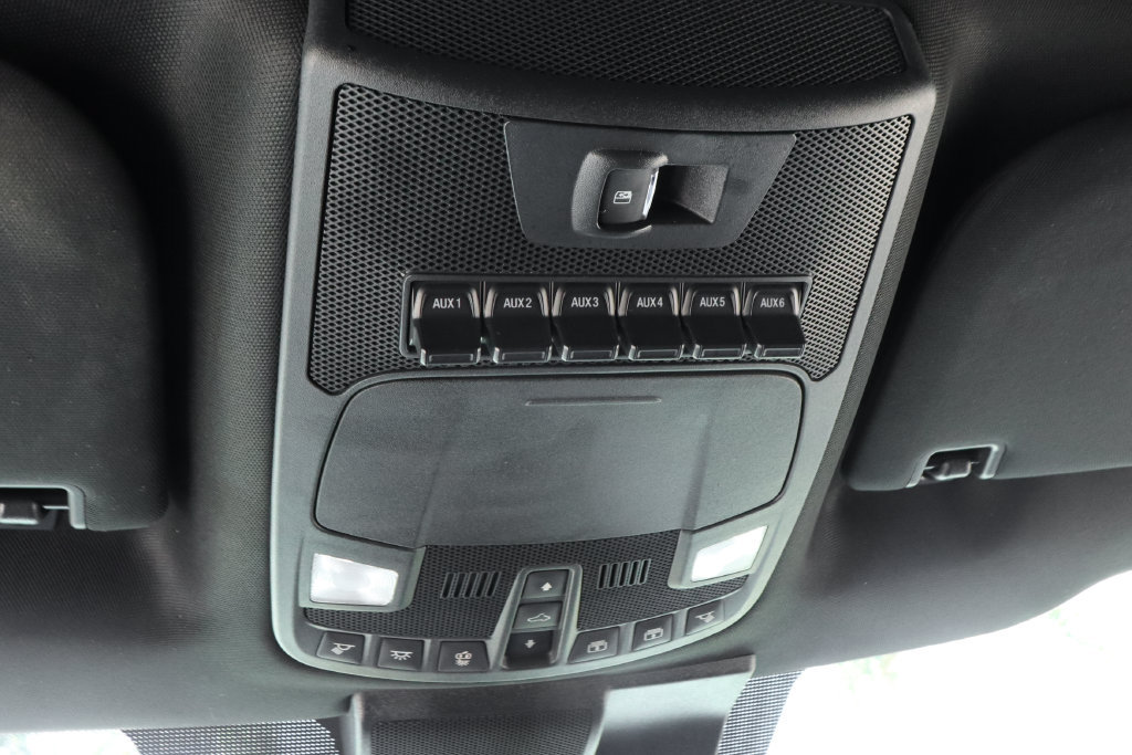 Used 2022 Ford F350 Lariat w/ Tremor Off-Road Package AWD/4WD image 52