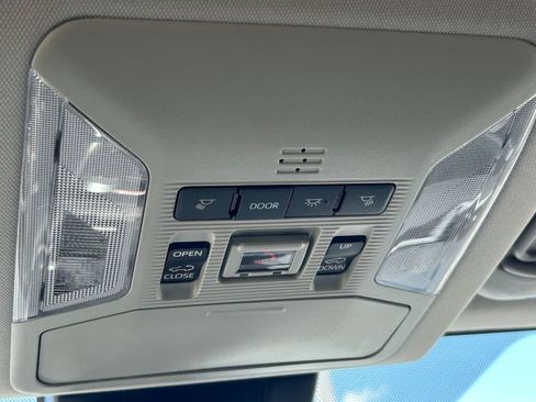 Used 2025 Toyota RAV4 Limited FWD image 19