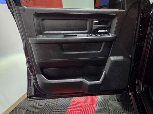 Used 2024 RAM 3500 Tradesman w/ Chrome Appearance Group AWD/4WD image 32