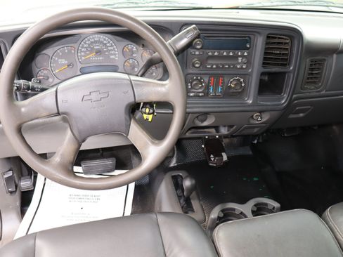 Used 2007 Chevrolet Silverado 2500 W/T w/ Heavy-Duty Power Package image 22