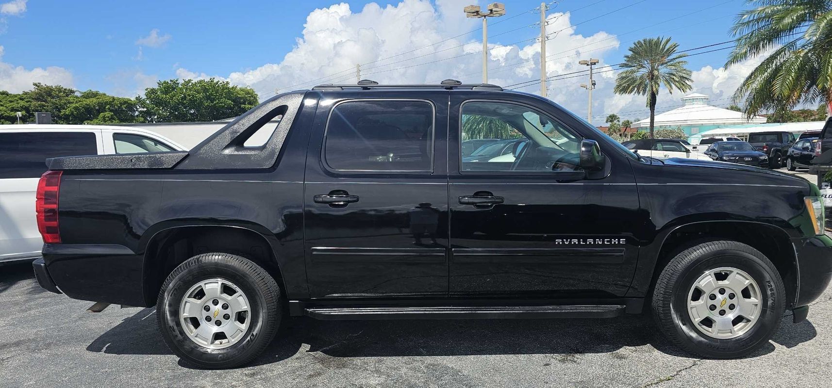 Used 2012 Chevrolet Avalanche LS RWD image 7