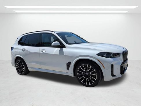 New 2026 BMW X5 xDrive40i w/ M Sport Package AWD/4WD image 2