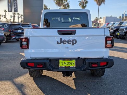 New 2026 Jeep Gladiator Rubicon w/ Steel Bumper Group image 6
