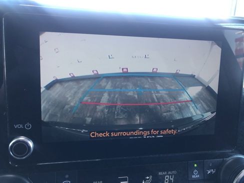 Certified 2024 Toyota Highlander XLE image 20