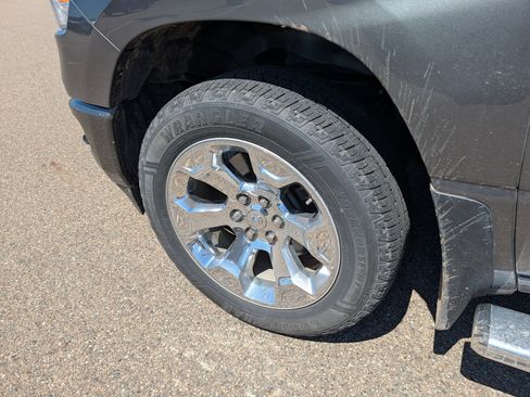 Used 2019 RAM 1500 Big Horn AWD/4WD image 5