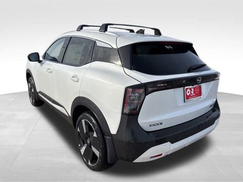 New 2026 Nissan Kicks SR w/ Cold Weather Package AWD/4WD image 4