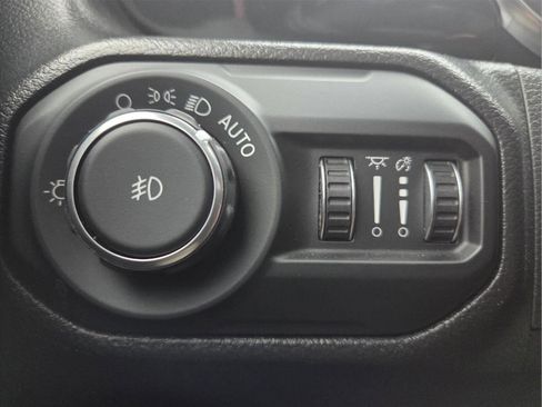 Used 2022 Jeep Wrangler Unlimited Rubicon w/ Xtreme Recon 35" Tire Package image 21