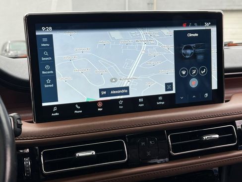 Certified 2022 Lincoln Nautilus Reserve w/ Cargo Utility Package image 18