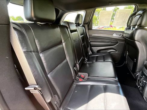 Used 2021 Jeep Grand Cherokee Limited AWD/4WD image 27