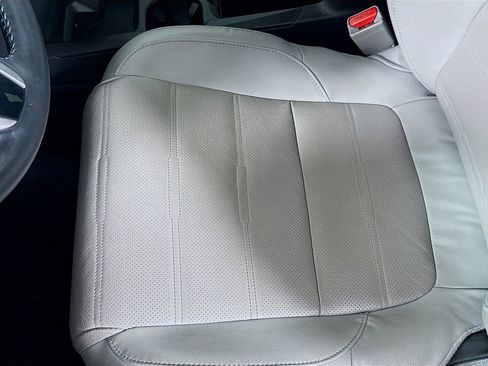 Used 2019 Honda CR-V Touring image 18