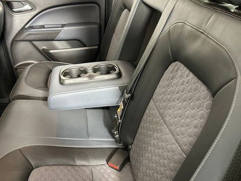 Used 2017 Chevrolet Colorado Z71 image 18